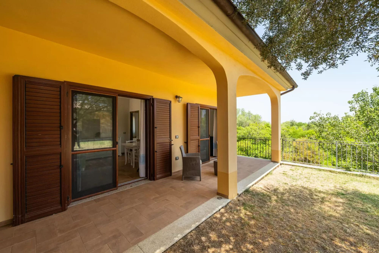 Terrace/patio 3, Sardinian Flat Close to Stunning Beaches, Nuoro