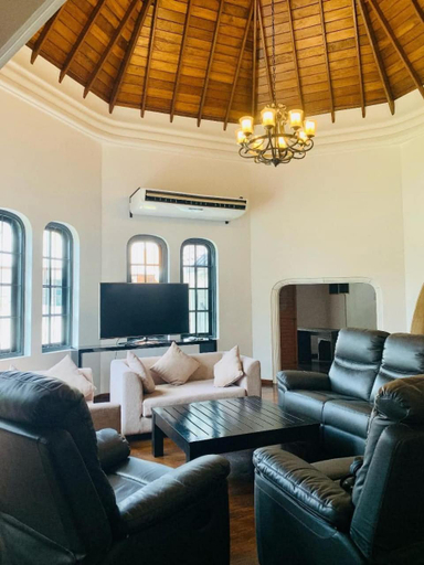 5, Airport Luxury Villa 65 Negombo, Katana