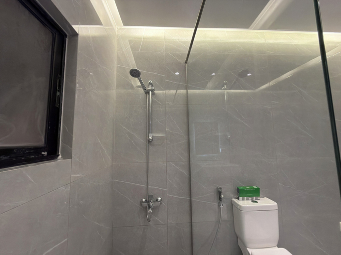 Bathroom 3, 301 JRE 2bedr Rooftop With Beautiful View, Wadi Essier