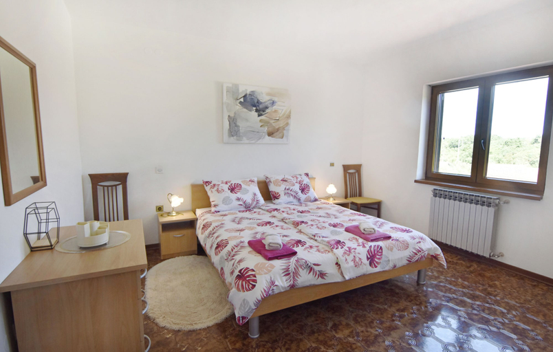 Room 3, Quiet Flat in Donji Picudo Near Umag, Umag