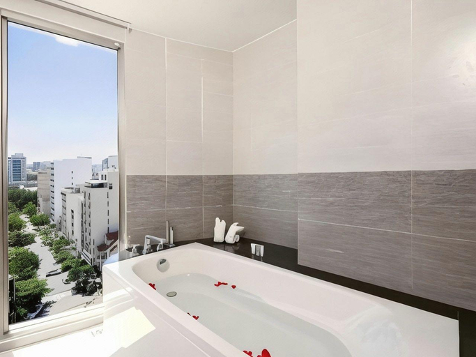 Bathroom 4, Tamarind Hotel, Da Nang