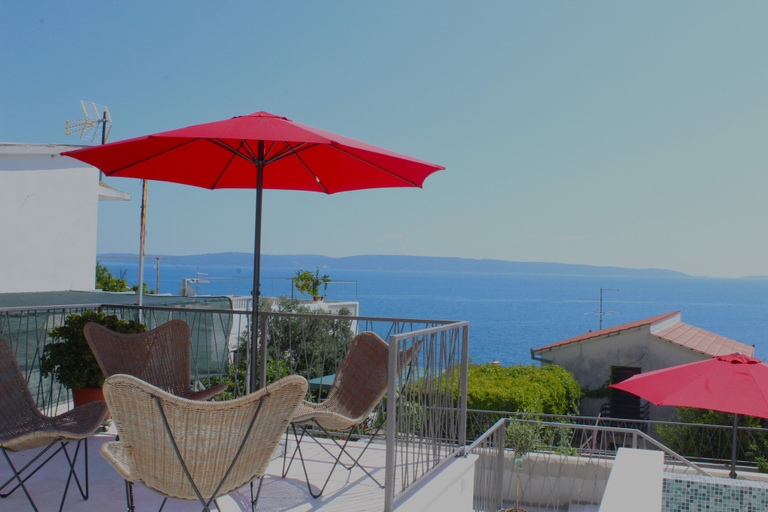 Sundeck, Heated Infinity Pool, Family Apartment With Panoramic sea View a1, Trogir