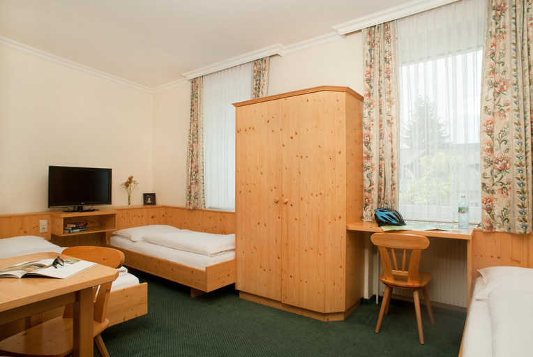 Bedroom, Hubertushof Fromwald Hotel und Gasthof, Wiener Neustadt Land