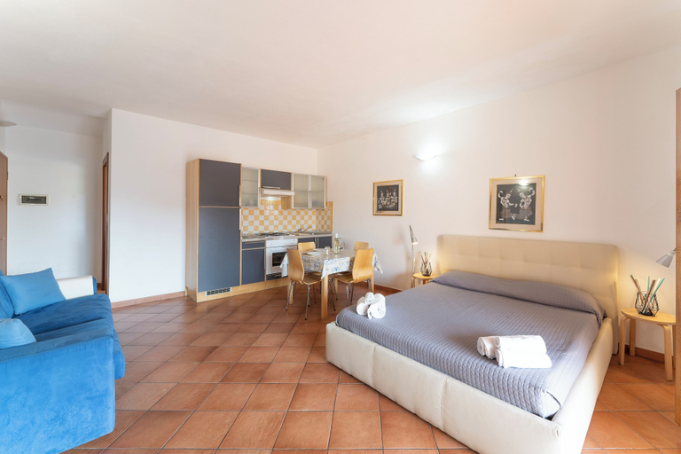 Room 5, Relaxing Cristal Blu Studio Sleeps Num1496, Olbia-Tempio