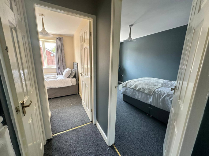Bedroom 3, 3 Bed Entire House - Runcorn, Halton
