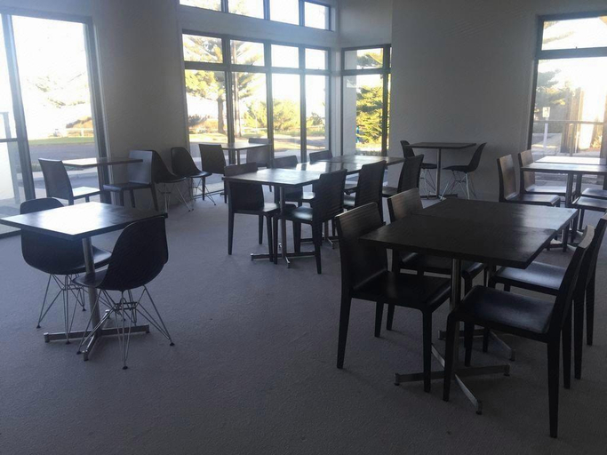 Food & Drinks 4, Villas on the Bay Kingscote, Kangaroo Island