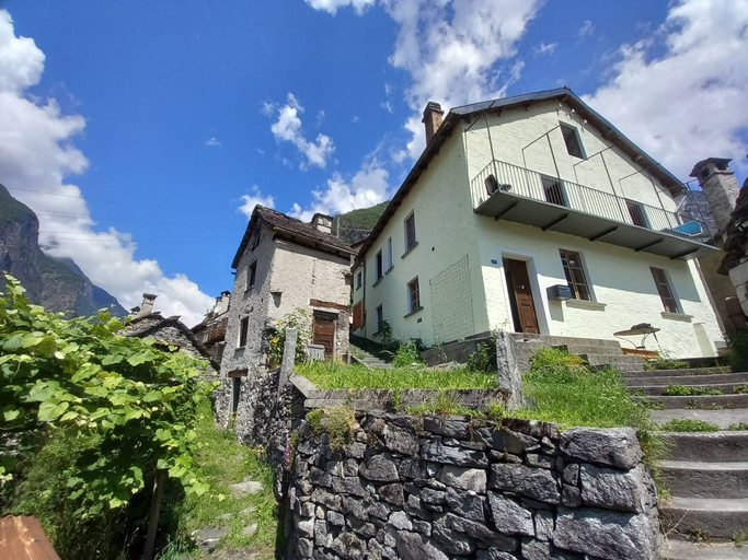 Exterior 3, Room-"casa Coerente" Cavergno - Room #1, Vallemaggia