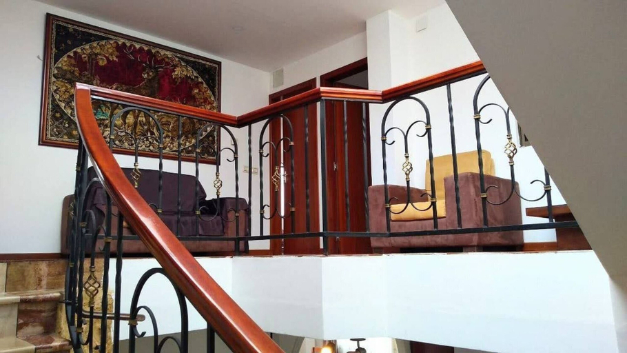 Others 2, Danadri Houses, Like At Home, Riobamba