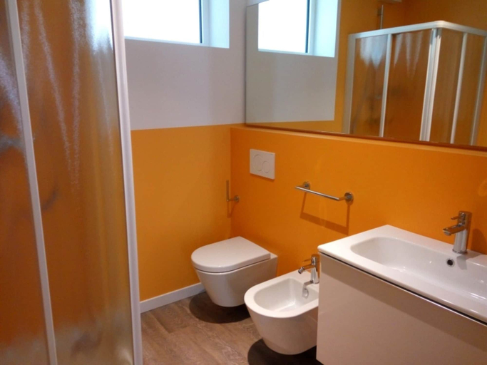 Bathroom 5, Cozy Duplex Penthouse in Lignano, Udine