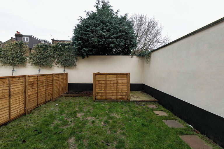 Exterior & Views 2, Skyvillion -vineyard Court- Enfield 1-bed Wgarden, London