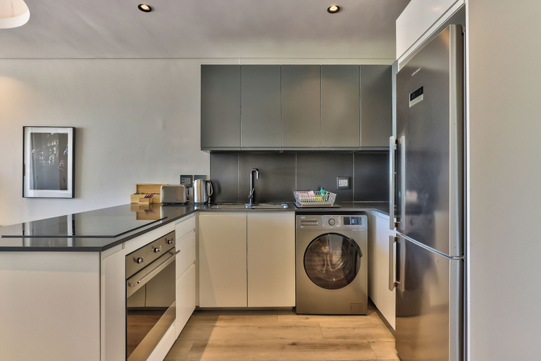 Others 5, Luxury Family Apartment With Balcony, City of Cape Town