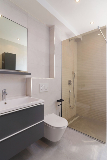 Bathroom 4, Apartments Rooftop Mare Vista, Okrug
