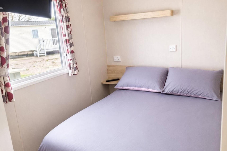 Room 3, 3 Bed Caravan - Sleeps 8 - Free Parking, Lincolnshire