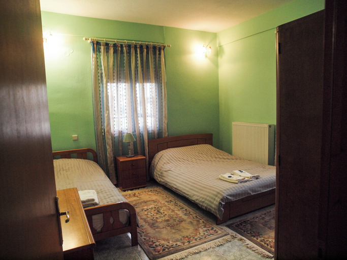 Bedroom 5, Charming Trikala Apartment With Garden & Central Heating, Thessaly