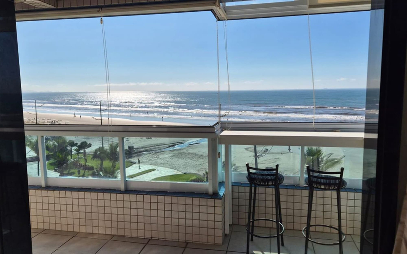 Room 2, Apto com Varanda e Vista Mar Para 6 Vila Cai ara, Praia Grande