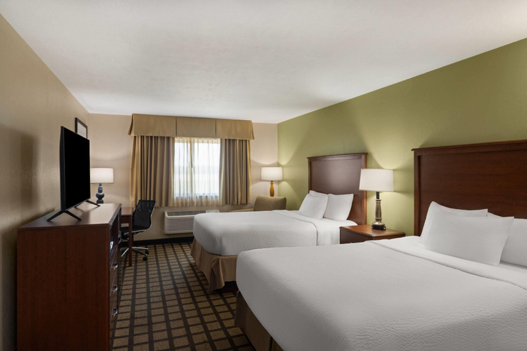 Bedroom 3, Baymont by Wyndham Oacoma, Lyman