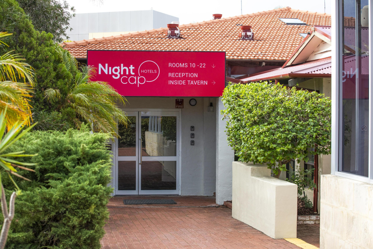 Exterior & Views 2, Nightcap at Wanneroo Tavern, Wanneroo