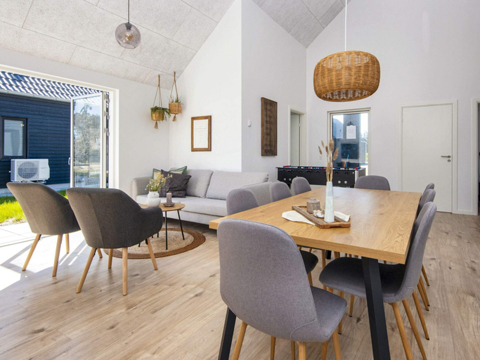 Others 4, 5 Star Holiday Home in Romo, Tønder