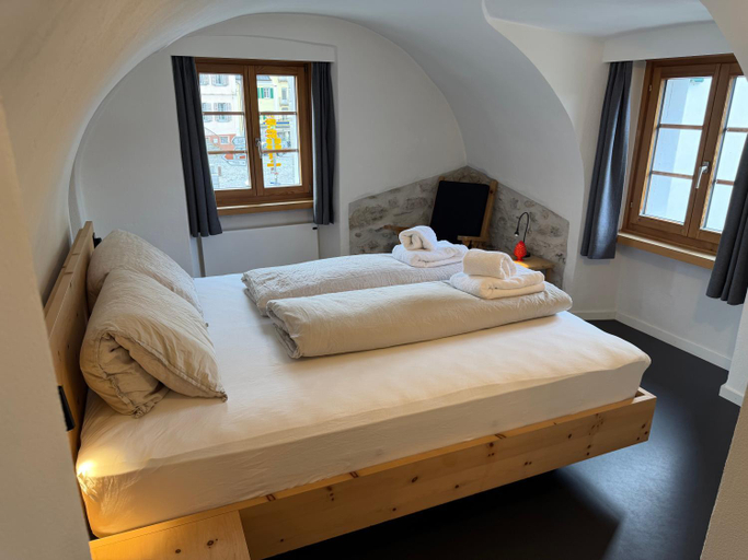 Others 5, Pensiunina - Pension - Sent, Inn