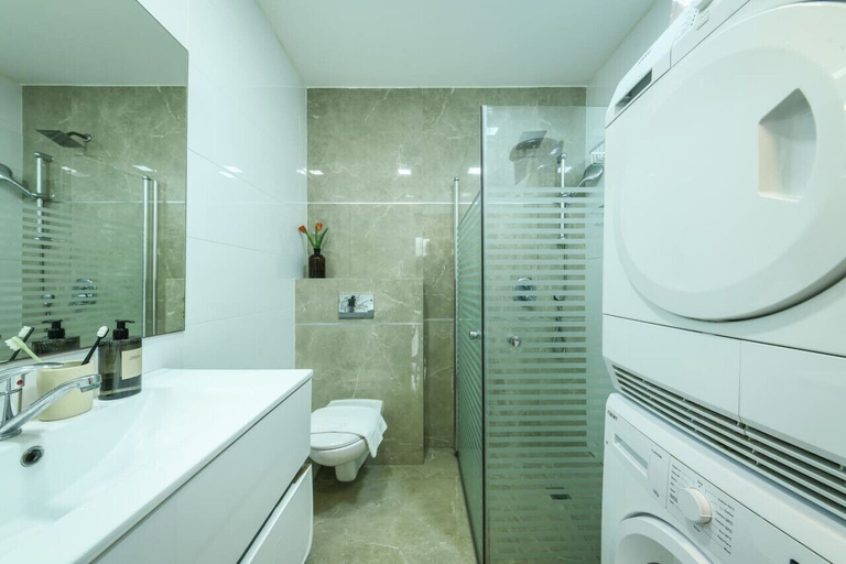 Bathroom 4, Sea N'Rent - 185 Hayarkon Tel Aviv