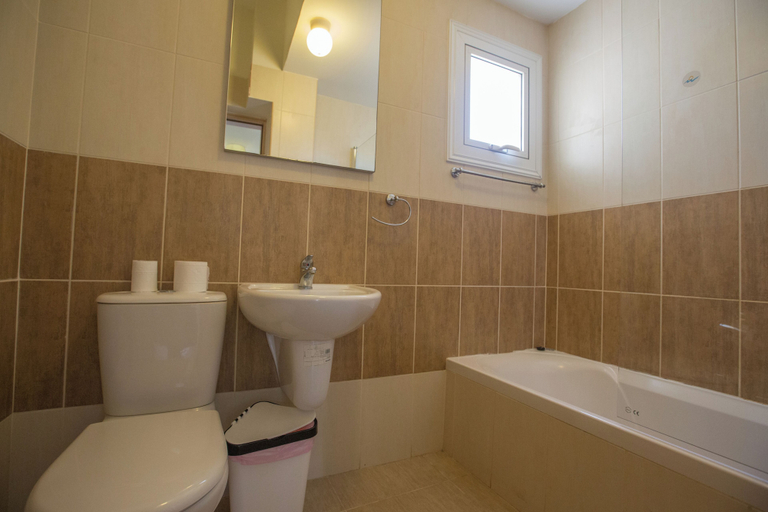 Bathroom 4, Protaras Delfini Villa Dv4
