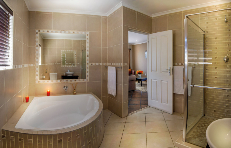 Bathroom, Room-cozy Guest Room With Double Bed, so, Nelson Mandela Bay