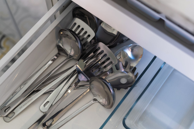 Private kitchen 2, Central Ghent Stylish 1BR&1LR Apt WIFI, Oost-Vlaanderen