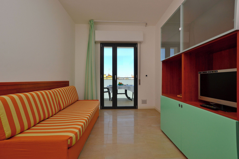Living room 3, Familiar Accommodation in Lignano, Udine