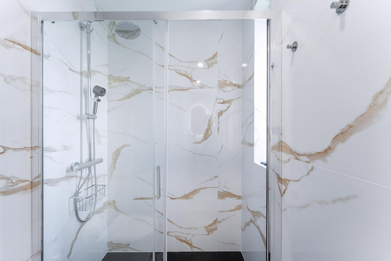 Bathroom shower 3, Guestready - Tutti Frutti Studios, Porto