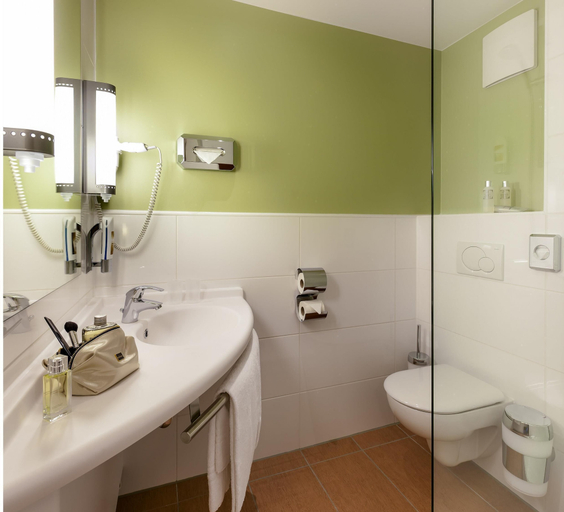 Bathroom 5, ibis München City Süd, München