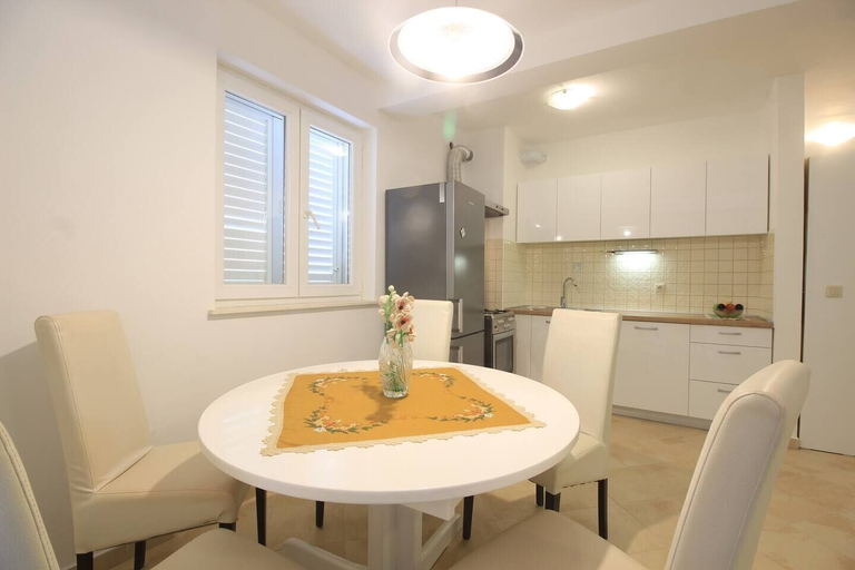 Private kitchen 3, Apartment Villa Dalmacija, Vodice