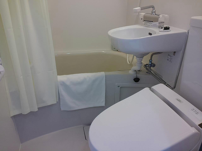 Bathroom 3, Business Hotel Chidori, Shimabara