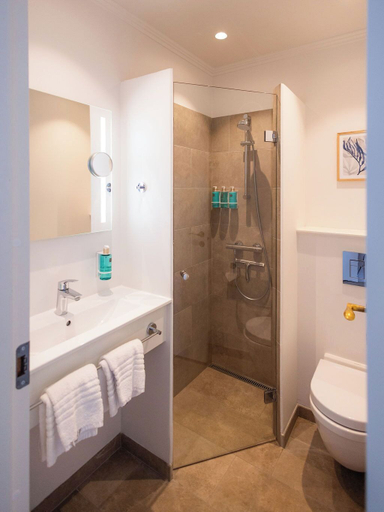 Bathroom 4, Hørby Færgekro, Holbæk