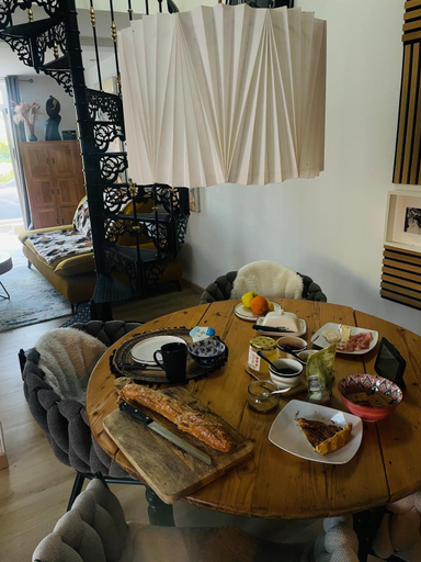 Food & Drinks 4, Villa O bedroom 1, Nièvre