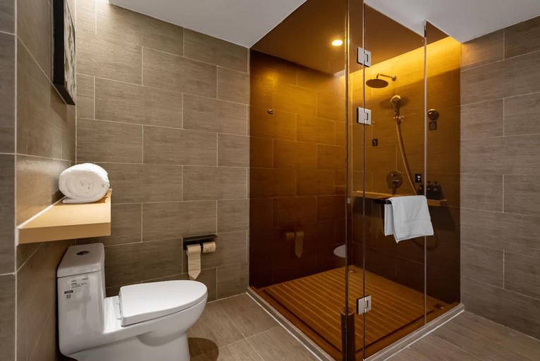 Bathroom 3, Atour S Hotel Xining Haihu New District Guotou Square, Xining
