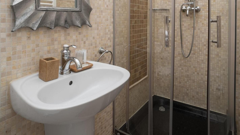 Bathroom, Comfy Apartment in Berlin, Berlin