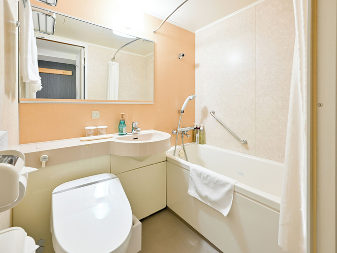 Bathroom 4, Richmond Hotel Hakataekimae, Fukuoka