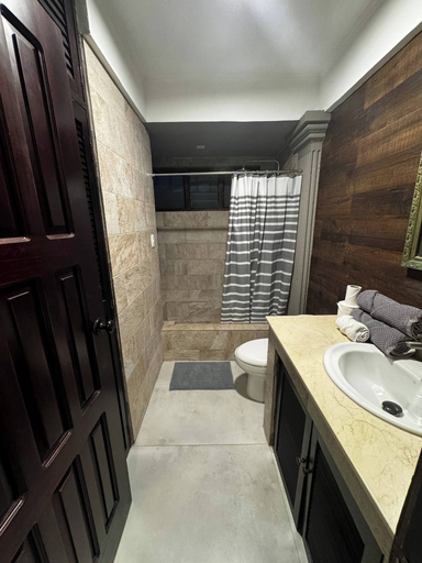 Bathroom 4, Studio 05 in Santa Ana Central, Convenient, and Comfortable, Santa Ana