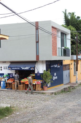 Exterior & Views 2, 1 Bdrm Guest House -walk to Everything -bikes-gym-pickleball Court-golf Cart, Chapala