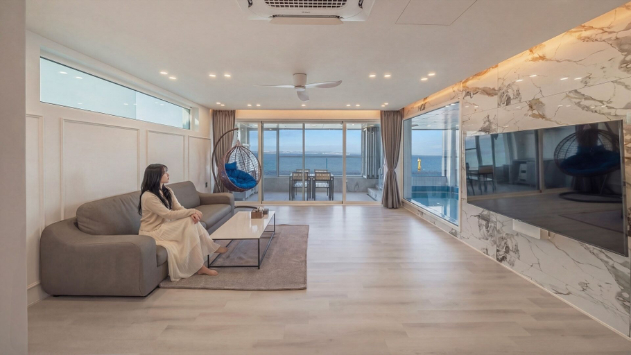 Others 5, Pohang Etoile Poolvilla, Pohang