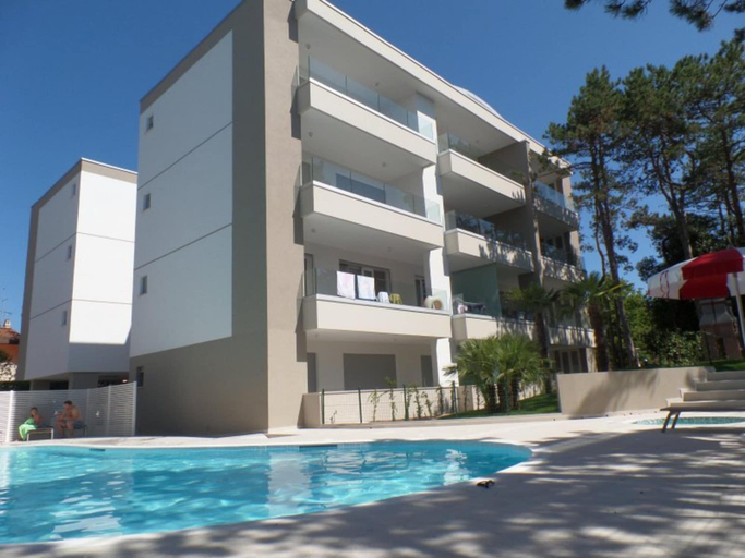 Pool 3, New Flat for Five Guests in a Residence With Pool, Venezia