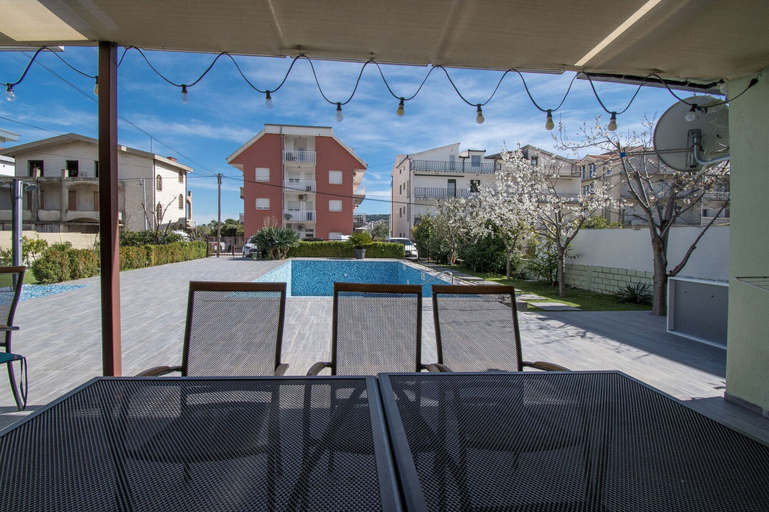Primary image, Apartment Lazy Dayz Pool, Trogir
