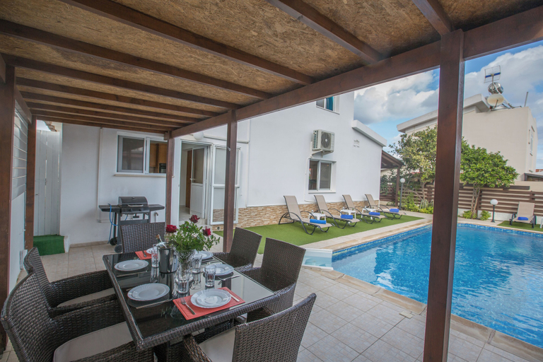 Outdoor dining 3, Protaras Holiday Villa Ds54, 3 Bedroom Villa in the Center