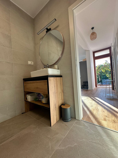Bathroom 2, House Pavicic, Jelsa