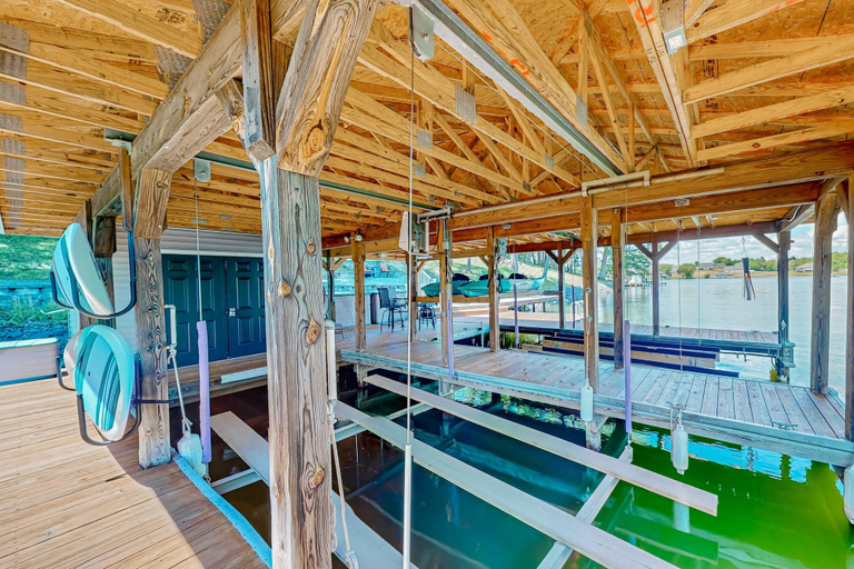 Marina, Lakefront House With Breathtaking Views, Private Dock & Boat Launch, Spotsylvania