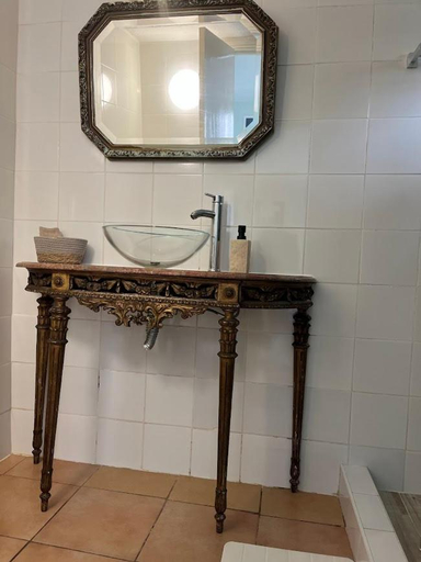 Bathroom 3, Hostel das Flores, Matosinhos