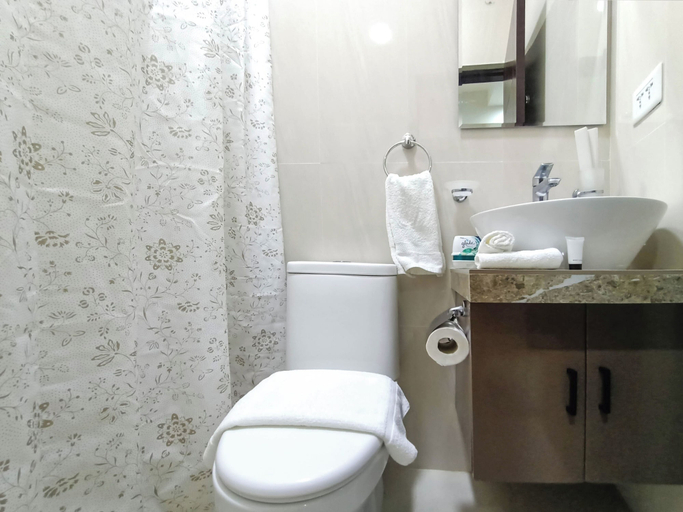 Bathroom 4, Manzil Anilao B&B 2 bdr apt U4, Mabini