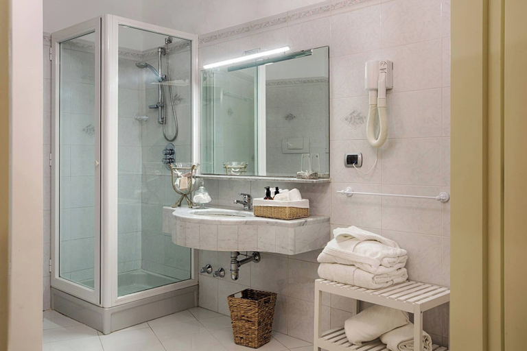 Bathroom 4, Luxury Villa In Sorrento Coast Strategic Location, Napoli