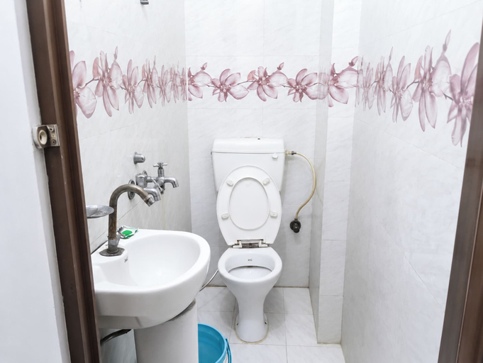 Bathroom, HOTEL THE KANHA, Lucknow