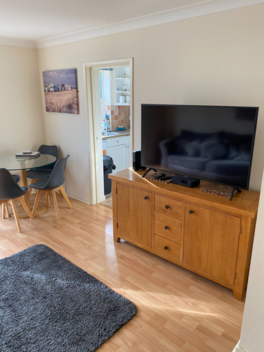Others 4, St Neots Riverfront 2-bed Ground-floor Apartment, Cambridgeshire
